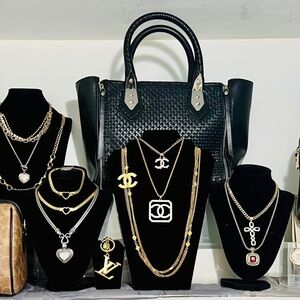 Designer bags, jewelry, clothes and accessories for shows. 😊❤️🥰💕